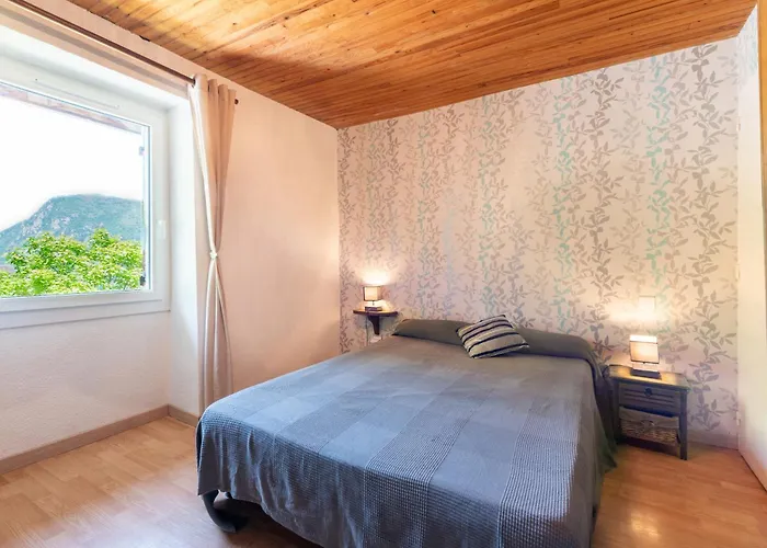 Au Milan D'ore - Pyrenees