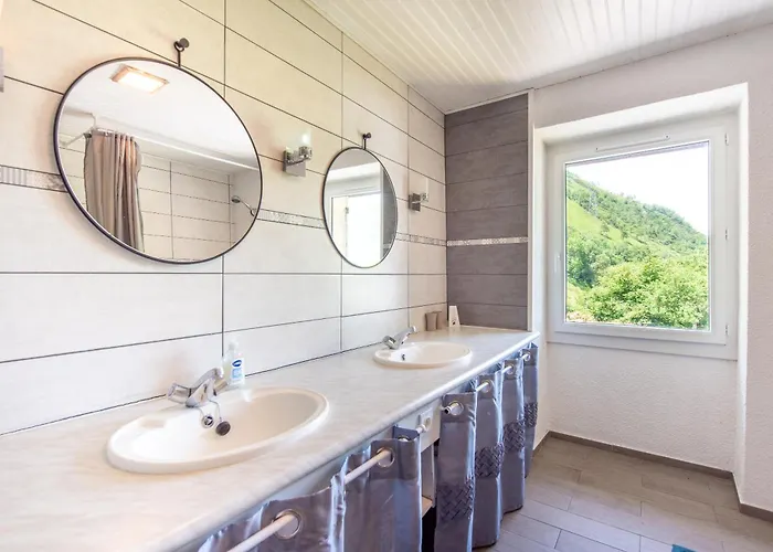 Au Milan D'ore - Pyrenees *